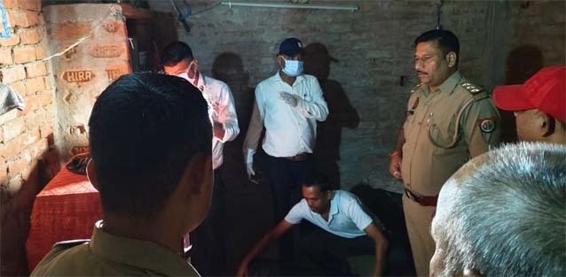 #आज़मगढ़ : मां की डांट से आहत छात्रा ने फांसी लगाकर दी जान#