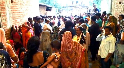 #आजमगढ़ : संदिग्ध हालात में युवती की मौत, गांव में छाया मातम#