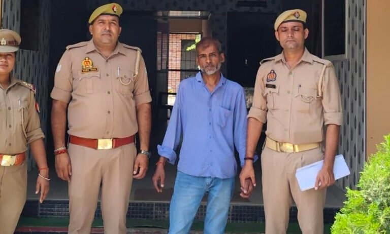 #खुद को पत्रकार बताकर दुकानदार से रंगदारी मांगने का आरोप, पुलिस ने आरोपी को किया गिरफ्तार, पहले युवक ने खुद के उत्पीड़न का वीडियो किया था वायरल#