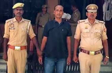 #आजमगढ़ : फर्जी दस्तावेजों से दो पासपोर्ट बनवाने का आरोपी गिरफ्तार#