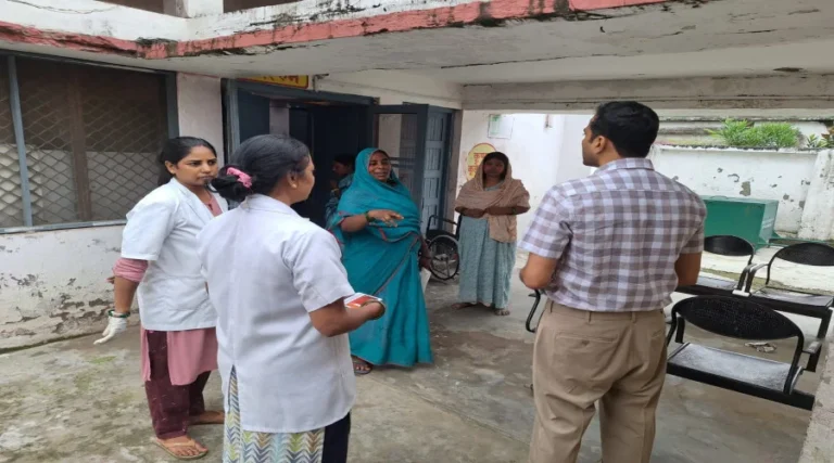 #जिलाधिकारी ने सामुदायिक स्वास्थ्य केंद्र पथरदेवा का किया औचक निरीक्षण#