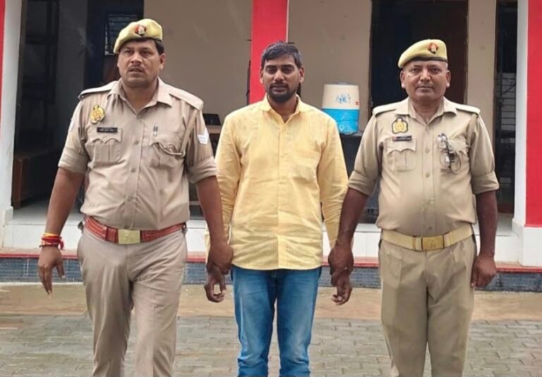 #आजमगढ़ : पत्नी को फांसी पर लटकाने का आरोपी पति गिरफ्तार#