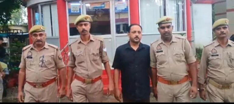 #आजमगढ़ : जमीन दिलाने के नाम पर करोड़ों की ठगी का आरोप, गैंगस्टर एक्ट में वांछित अभिनव सिंह गिरफ्तार#
