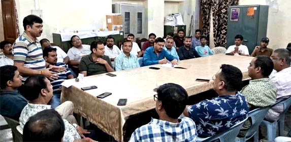 #आजमगढ़ : अग्रवाल युवा समाज की नई कार्यकारिणी गठित, आयुष अग्रवाल अध्यक्ष और अंबर महामंत्री निर्वाचित#