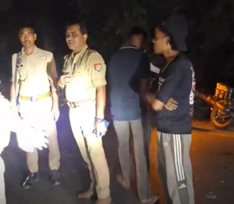 #आजमगढ़ : बाइक और चारपहिया वाहन की टक्कर में एक की मौत, दो गंभीर#
