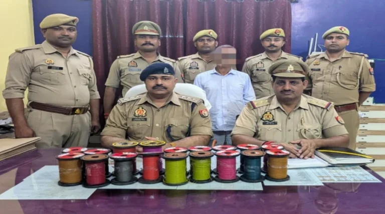 #पुलिस की घोसी में प्रतिबंधित चाइनीज मांझे पर कार्रवाई, 18 कूची बरामद; दुकानदार गिरफ्तार#